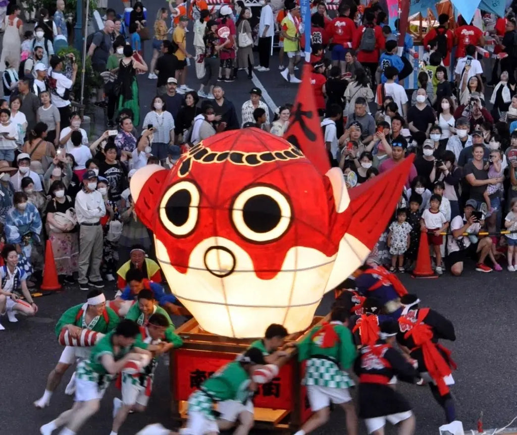 ドローンスクール下関、柳井金魚ちょうちん祭りにて300機による記念ドローンショーを8月13日（水）に実施