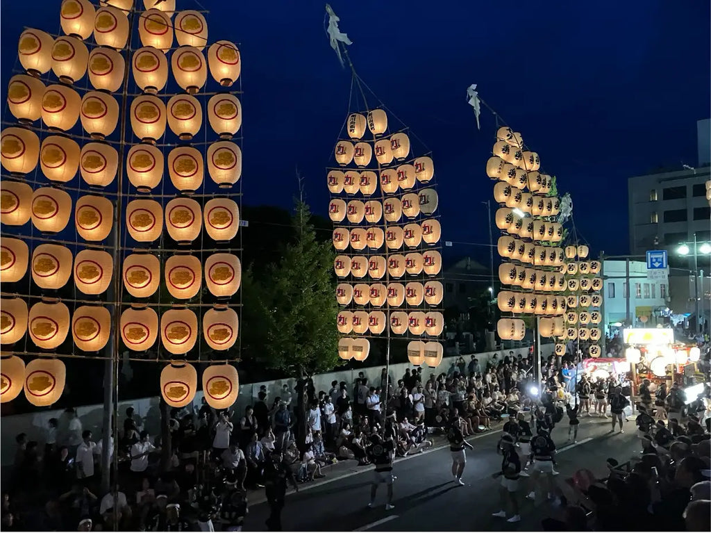 あきたの中高生が海洋ごみ問題を学び一人一人が考えた対策を秋田を代表する祭りでPRしました。「秋田竿燈まつり」で海洋ごみ問題の周知啓発！