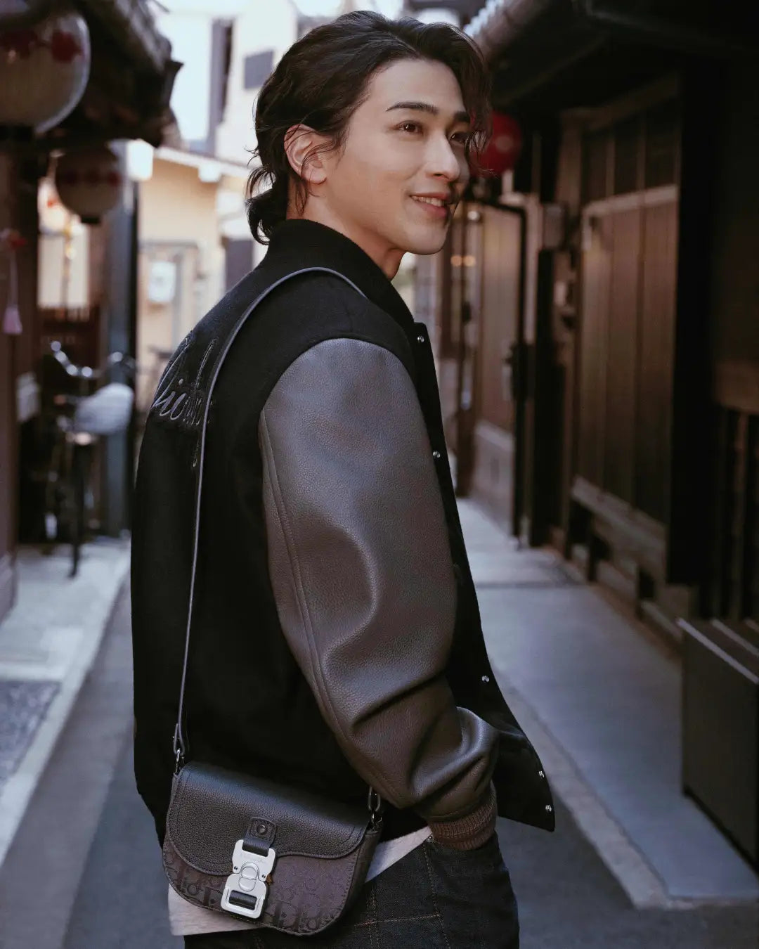 DIOR】俳優 横浜流星を迎えた「ラッキー ウォレット」キャンペーン動画