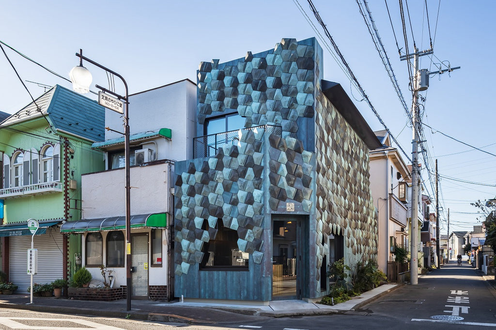 【2024年1月OPEN】隈研吾氏が商店街の築52年の空き店舗にカフェをデザイン
